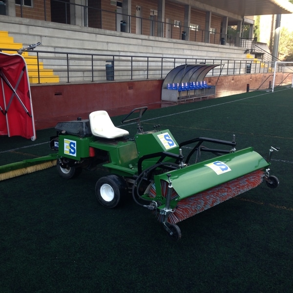 Máquina para campo de fútbol