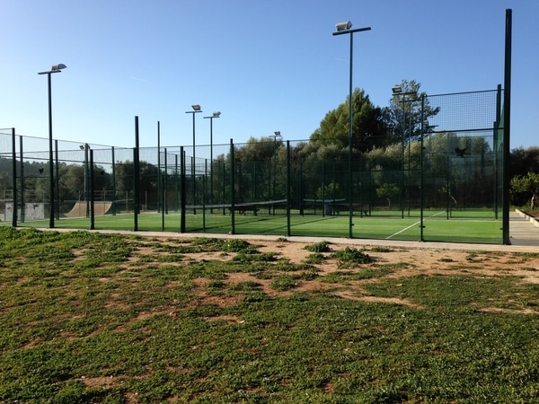 Pista de padel verde